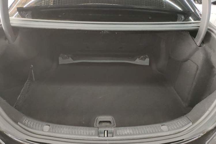 Used Mercedes-Benz E-Class 2017 E 320 L Sport 4MATIC Trunk