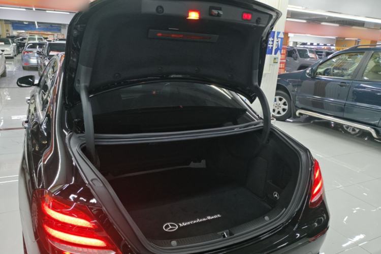 Used Mercedes-Benz E-Class 2017 E 320 L 4MATIC Trunk