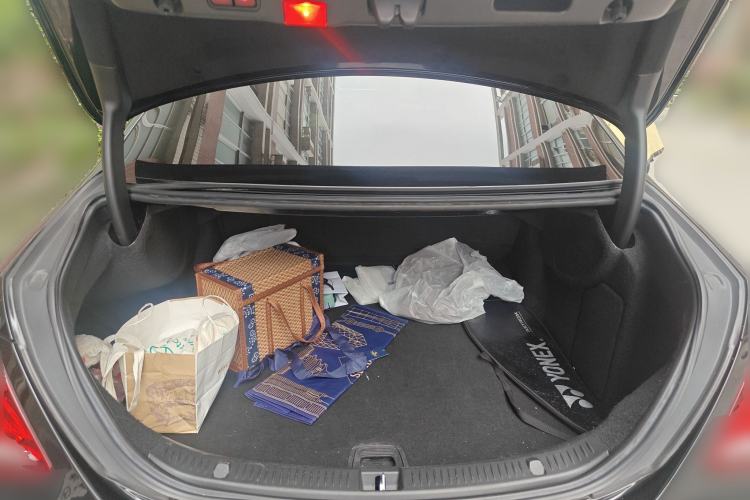 Used Mercedes-Benz E-Class 2017 E 200 L 4MATIC Trunk