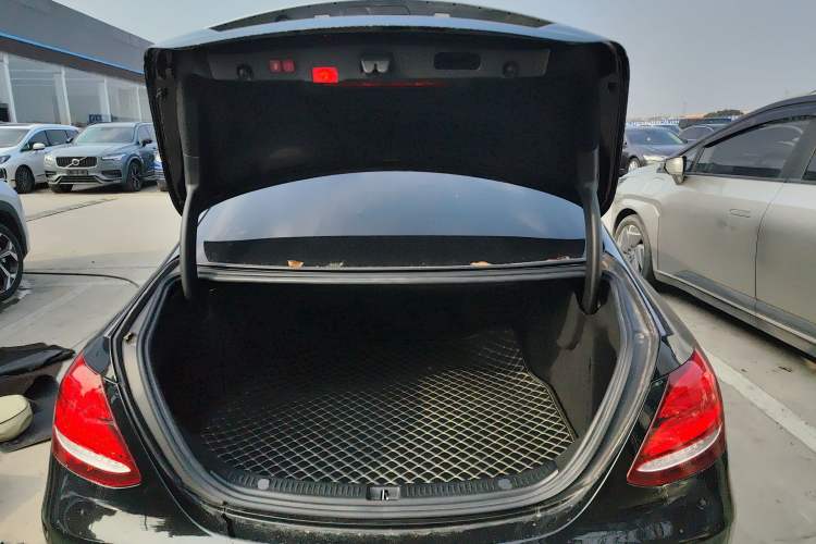 Used Mercedes-Benz E-Class 2017 E 300 L Sporty and Stylish Model Trunk