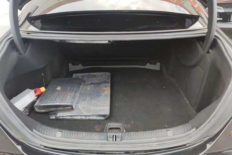 Used Mercedes-Benz E-Class 2017 E 300 L Sport Luxury Edition Trunk
