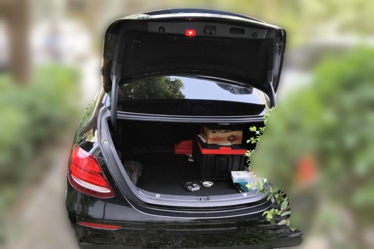 Used Mercedes-Benz E-Class 2017 E 200 Sport Trunk