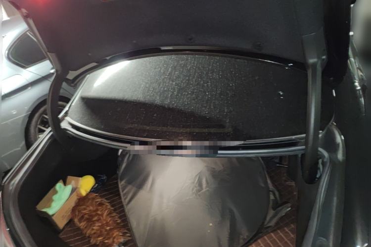 Used Mercedes-Benz E-Class 2017 E 320 L 4MATIC Trunk