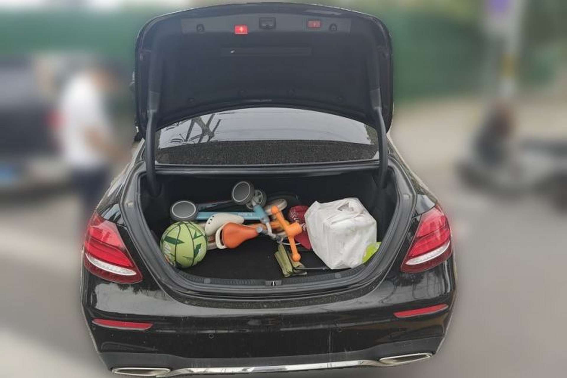 Used Mercedes-Benz E-Class 2017 E 300 L Sport Luxury Edition Trunk