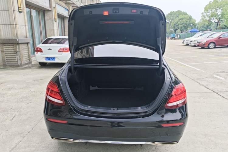 Used Mercedes-Benz E-Class 2017 E 300 L Sport Luxury Edition Trunk