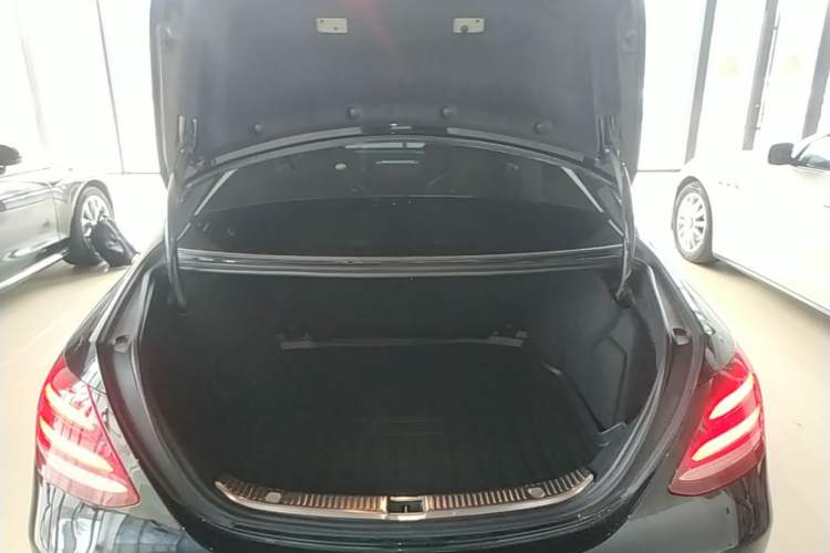 Used Mercedes-Benz E-Class 2017 E 200 Sport 4MATIC Trunk