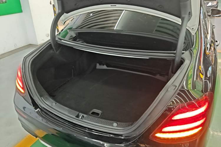 Used Mercedes-Benz E-Class 2017 E 300 L Sport Luxury Edition Trunk