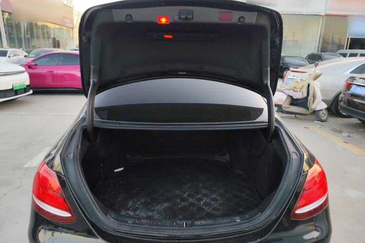 Used Mercedes-Benz E-Class 2017 E 320 L 4MATIC Trunk