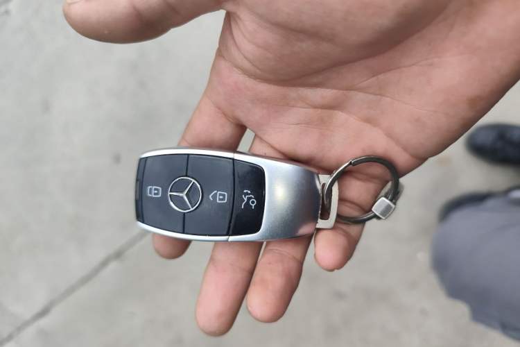 Used Mercedes-Benz E-Class 2017 E 300 L Sporty and Stylish Model Vehicle Key