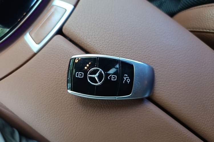 Used Mercedes-Benz E-Class 2017 E 200 Sport 4MATIC Vehicle Key