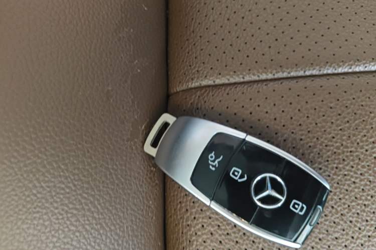 Used Mercedes-Benz E-Class 2017 E 300 L Sport Luxury Edition Vehicle Key