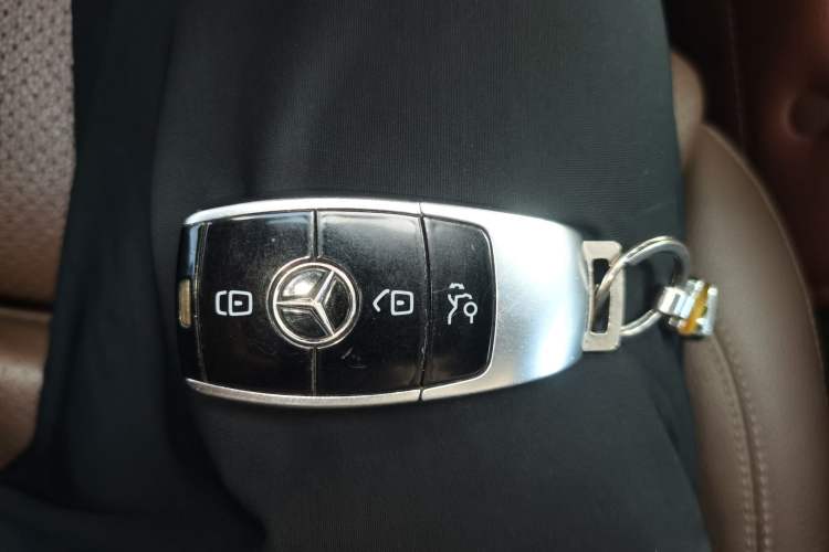 Used Mercedes-Benz E-Class 2017 E 200 L 4MATIC Vehicle Key