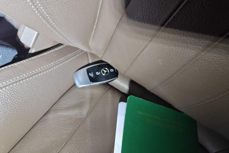 Used Mercedes-Benz E-Class 2017 E 320 L 4MATIC Vehicle Key