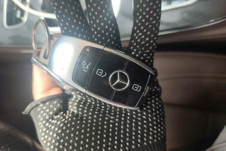 Used Mercedes-Benz E-Class 2017 E 300 L Sporty and Stylish Model Vehicle Key