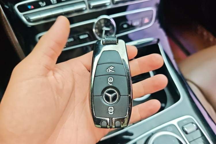 Used Mercedes-Benz E-Class 2017 E 300 L Sport Luxury Edition Vehicle Key