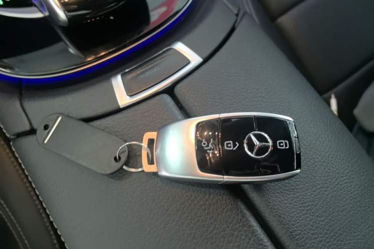 Used Mercedes-Benz E-Class 2017 E 300 L Sporty and Stylish Model Vehicle Key