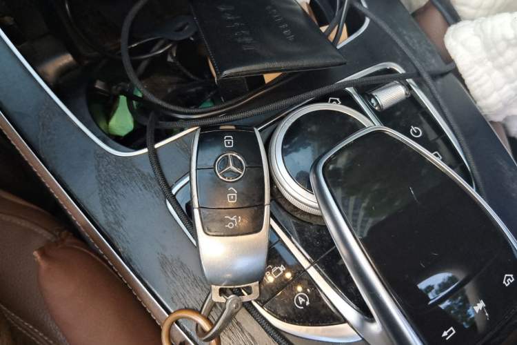 Used Mercedes-Benz E-Class 2017 E 300 L Sport Luxury Edition Vehicle Key