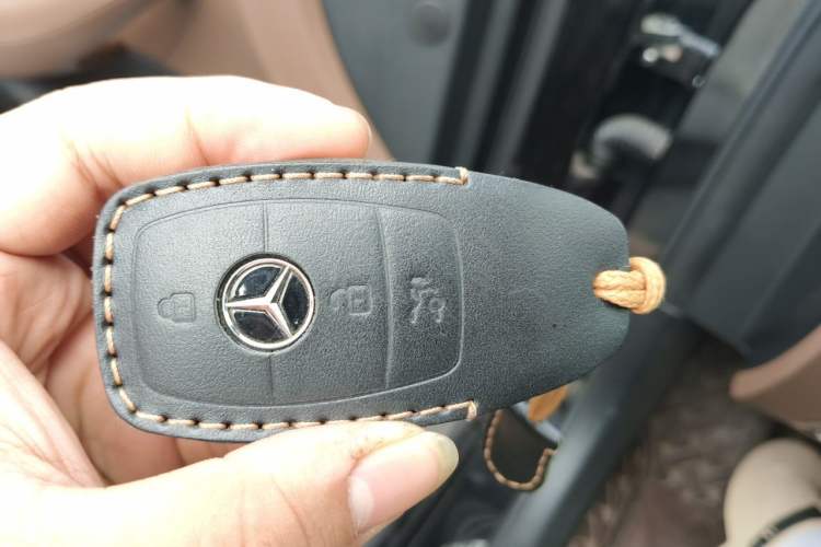 Used Mercedes-Benz E-Class 2017 E 320 L Sport 4MATIC Vehicle Key