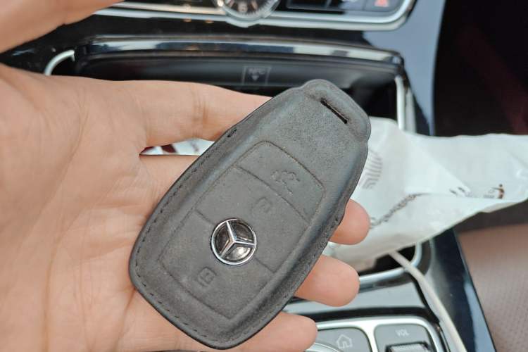 Used Mercedes-Benz E-Class 2017 E 300 L Sport Luxury Edition Vehicle Key