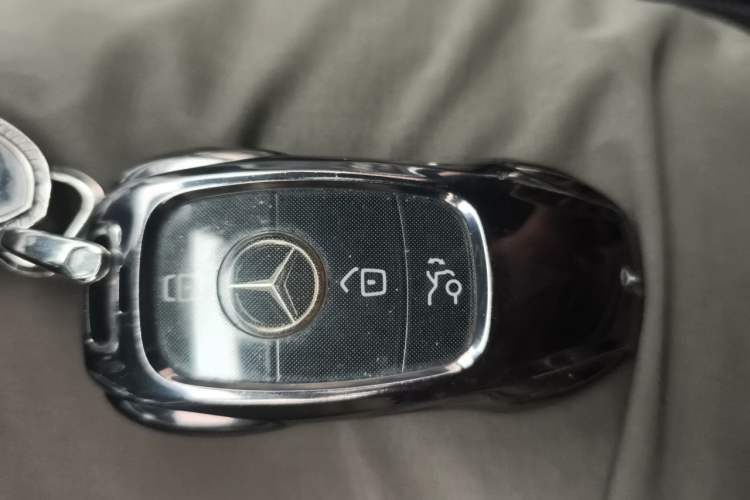 Used Mercedes-Benz E-Class 2017 E 300 Sport Edition Vehicle Key