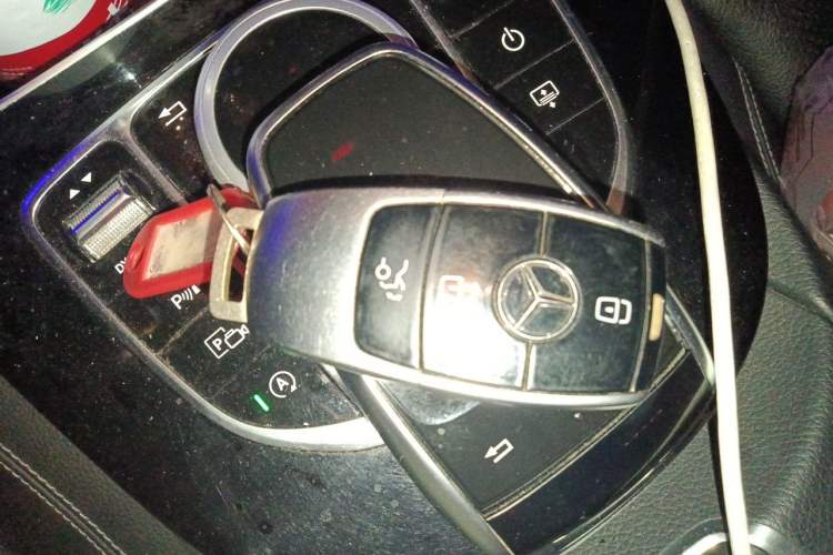 Used Mercedes-Benz E-Class 2017 E 300 L Sport Luxury Edition Vehicle Key