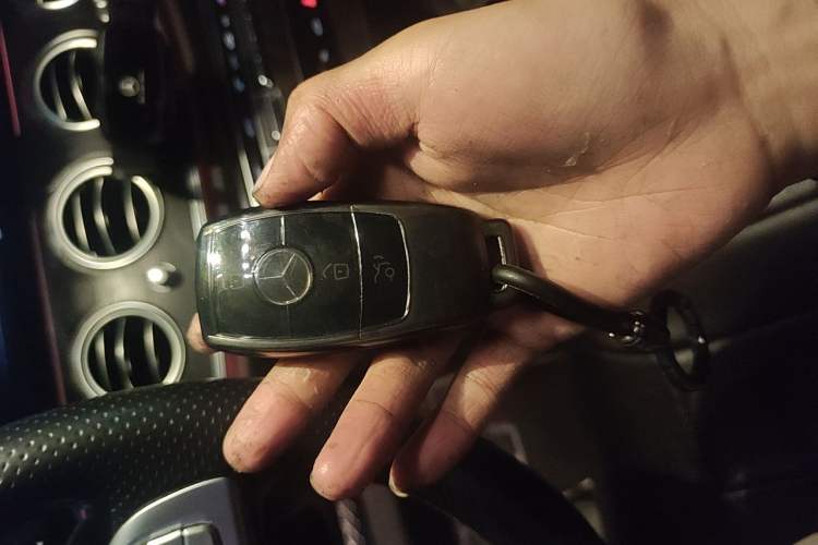 Used Mercedes-Benz E-Class 2017 E 200 Sport 4MATIC Vehicle Key