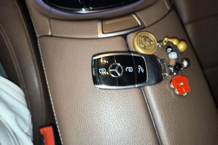 Used Mercedes-Benz E-Class 2017 E 300 L Sport Luxury Edition Vehicle Key