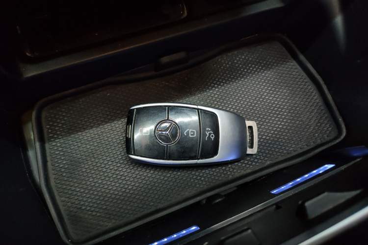 Used Mercedes-Benz E-Class 2017 E 320 L Sport 4MATIC Vehicle Key