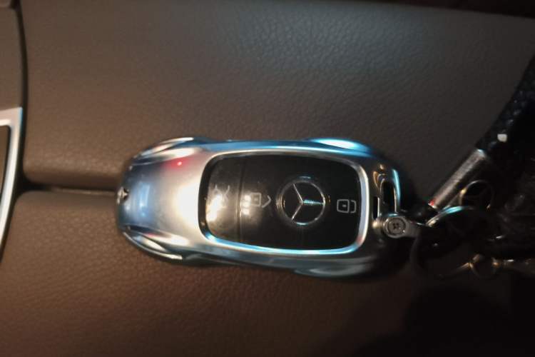 Used Mercedes-Benz E-Class 2017 E 300 L Sporty and Stylish Model Vehicle Key