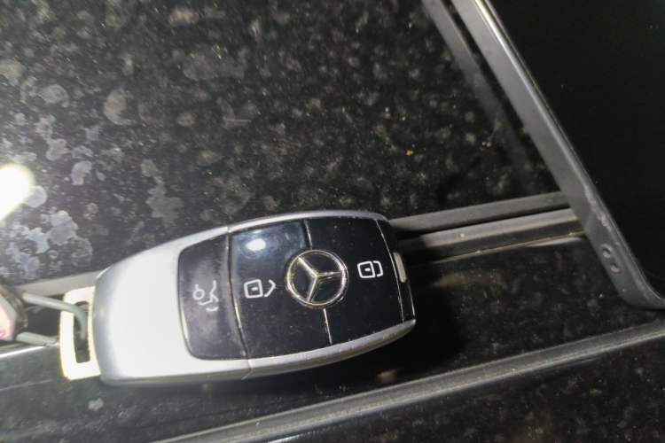 Used Mercedes-Benz E-Class 2017 E 320 L Sport 4MATIC Vehicle Key