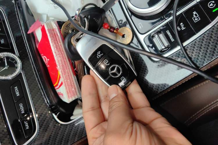 Used Mercedes-Benz E-Class 2017 E 320 L 4MATIC Vehicle Key