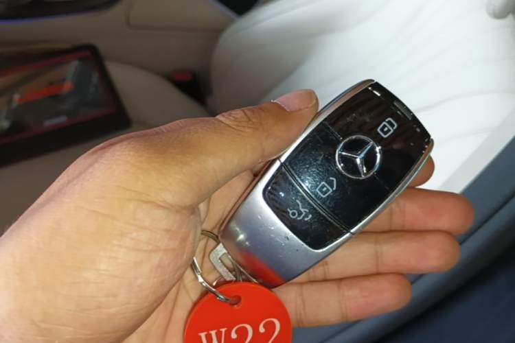 Used Mercedes-Benz E-Class 2017 E 300 L Luxury Model Vehicle Key