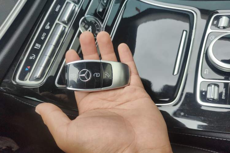 Used Mercedes-Benz E-Class 2017 E 300 L Sport Luxury Edition Vehicle Key