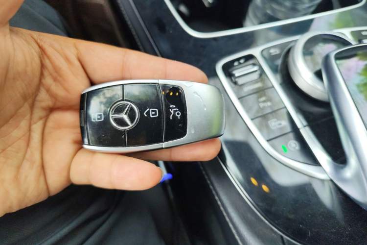 Used Mercedes-Benz E-Class 2017 E 300 L Sporty and Stylish Model Vehicle Key