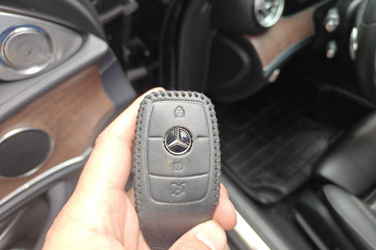 Used Mercedes-Benz E-Class 2017 E 200 L 4MATIC Vehicle Key