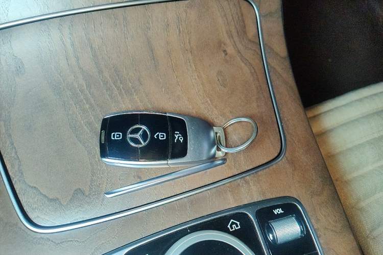 Used Mercedes-Benz E-Class 2017 E 300 L Luxury Model Vehicle Key