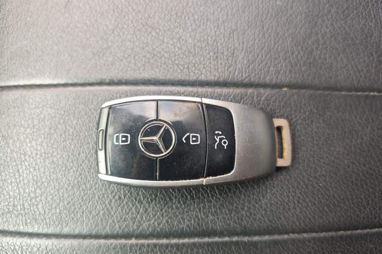 Used Mercedes-Benz E-Class 2017 E 320 L 4MATIC Vehicle Key