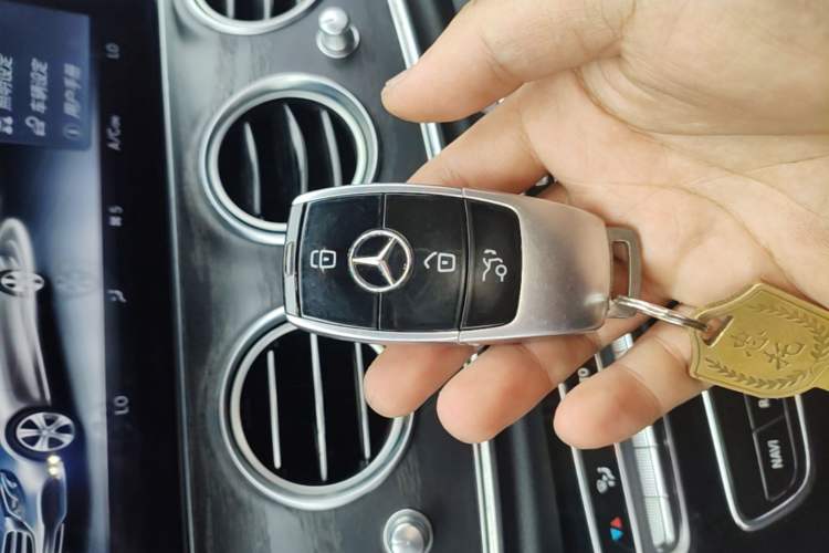 Used Mercedes-Benz E-Class 2017 E 300 L Sport Luxury Edition Vehicle Key