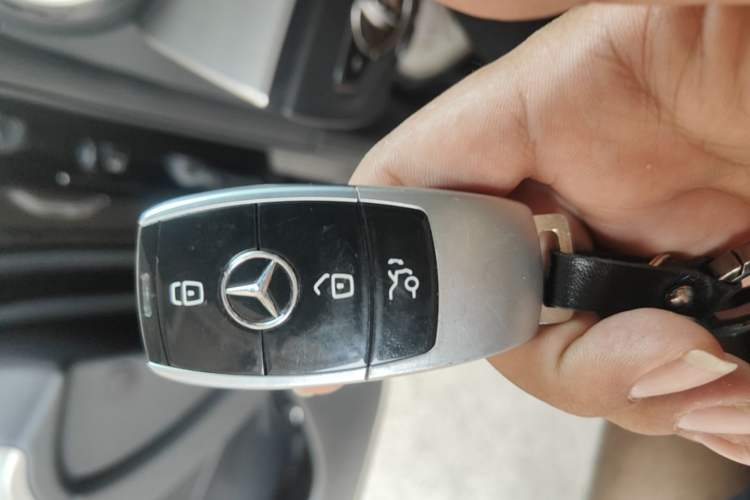 Used Mercedes-Benz E-Class 2017 Restyled E 300 Sport Edition Vehicle Key