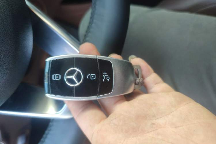 Used Mercedes-Benz E-Class 2017 E 300 L Sport Luxury Edition Vehicle Key