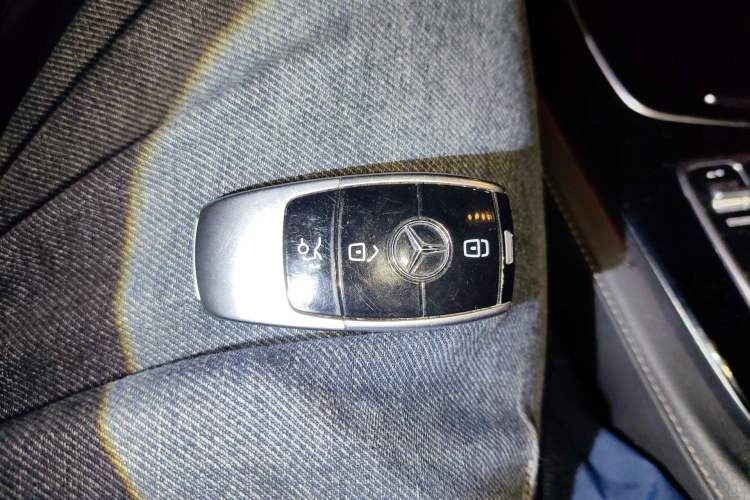 Used Mercedes-Benz E-Class 2017 E 320 L Sport 4MATIC Vehicle Key