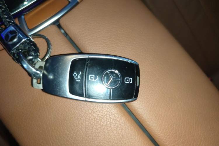 Used Mercedes-Benz E-Class 2017 E 300 Coupe Vehicle Key
