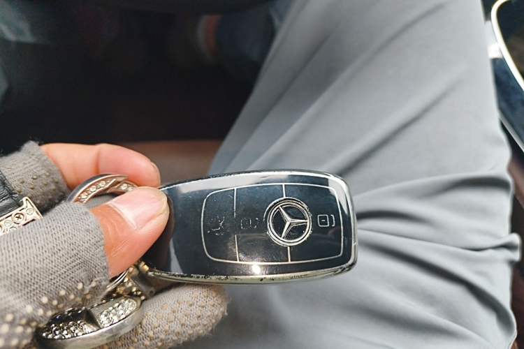 Used Mercedes-Benz E-Class 2017 E 200 L Sport 4MATIC Vehicle Key