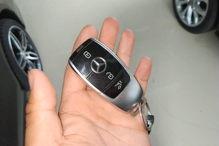 Used Mercedes-Benz E-Class 2017 E 200 Sport 4MATIC Vehicle Key