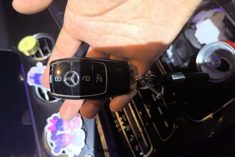 Used Mercedes-Benz E-Class 2017 E 200 L Sport 4MATIC Vehicle Key