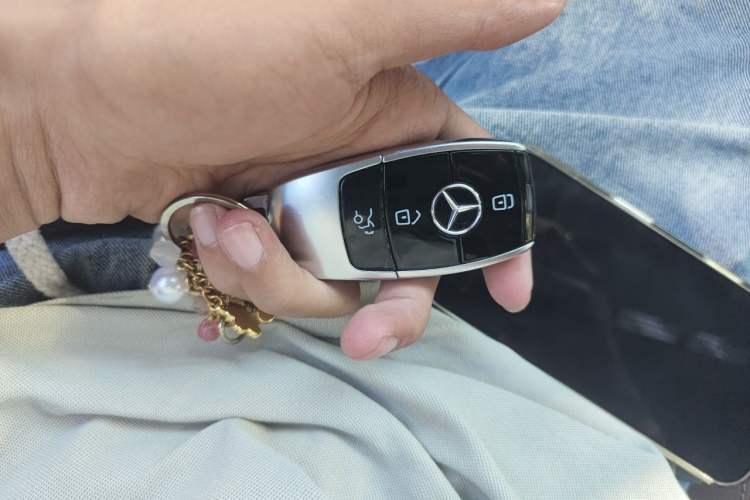 Used Mercedes-Benz E-Class 2017 E 300 L Sporty and Stylish Model Vehicle Key