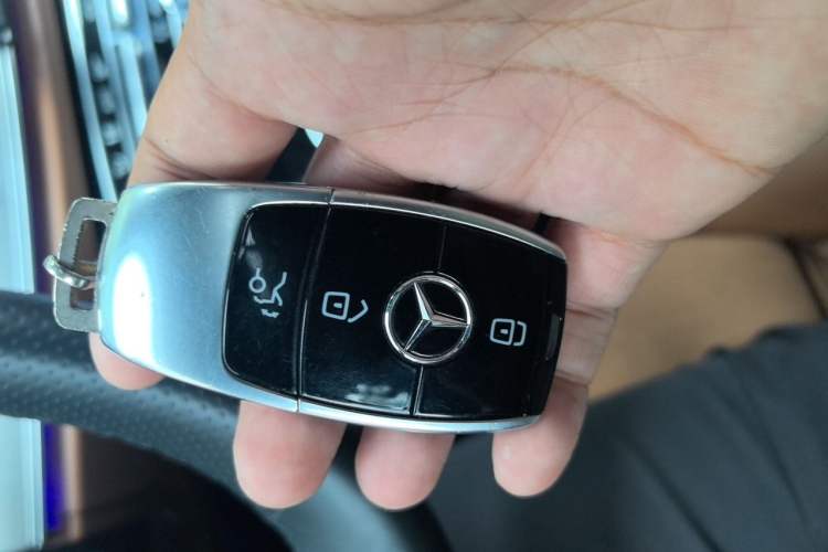 Used Mercedes-Benz E-Class 2017 E 200 Sport 4MATIC Vehicle Key