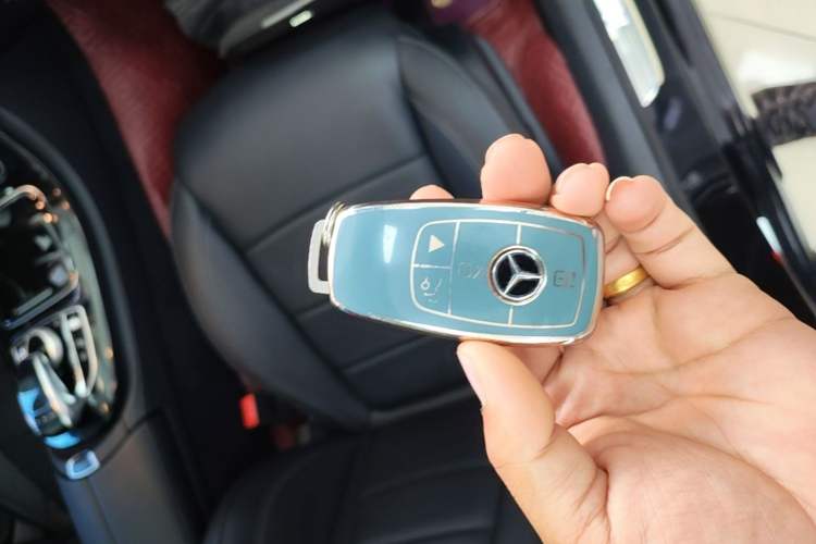 Used Mercedes-Benz E-Class 2017 E 300 L Sport Luxury Edition Vehicle Key
