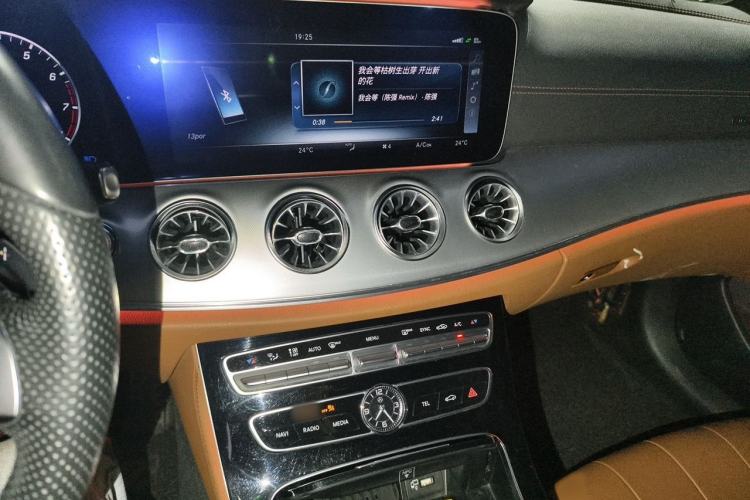 Used Mercedes-Benz E-Class 2017 E 200 Coupe Audio And AC Panel