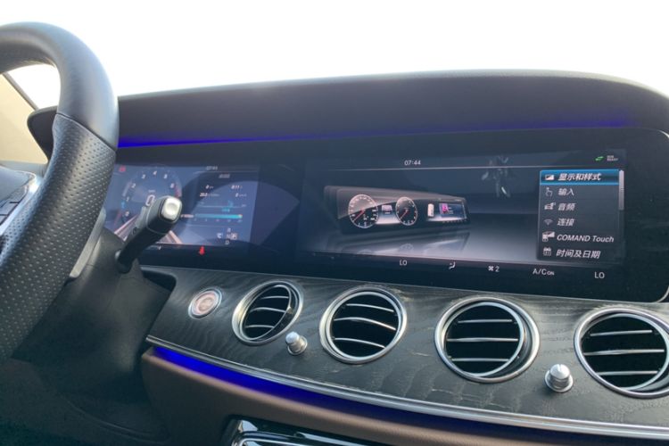 Used Mercedes-Benz E-Class 2017 E 300 L Sport Luxury Edition Audio And AC Panel